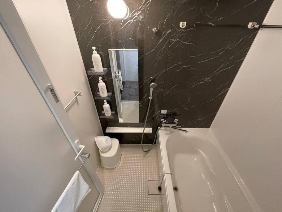 Wolf Pack Apartment 33 โอซาก้า ภายนอก รูปภาพ